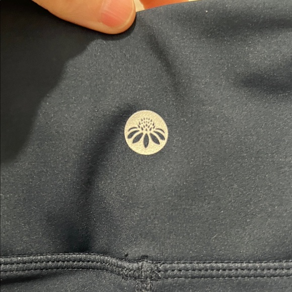 Senita Athletics Navy and Green Colorblock Leggings Size Medium - Picture 5 of 8